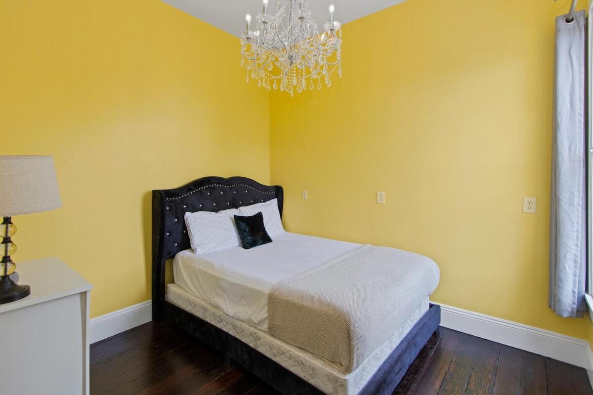 Villa 1900's Victorian Sleeps 22 8bdrm 3bath