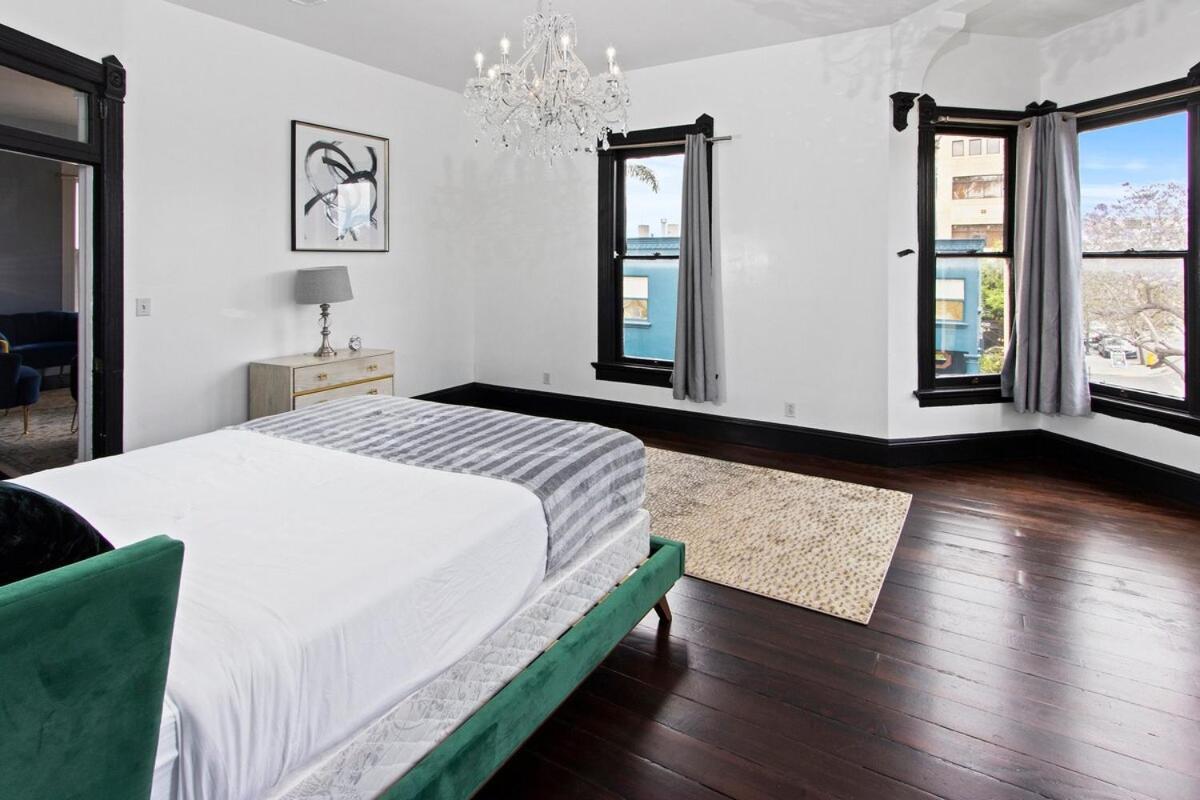 1900's Victorian Sleeps 22 8bdrm 3bath San Diego